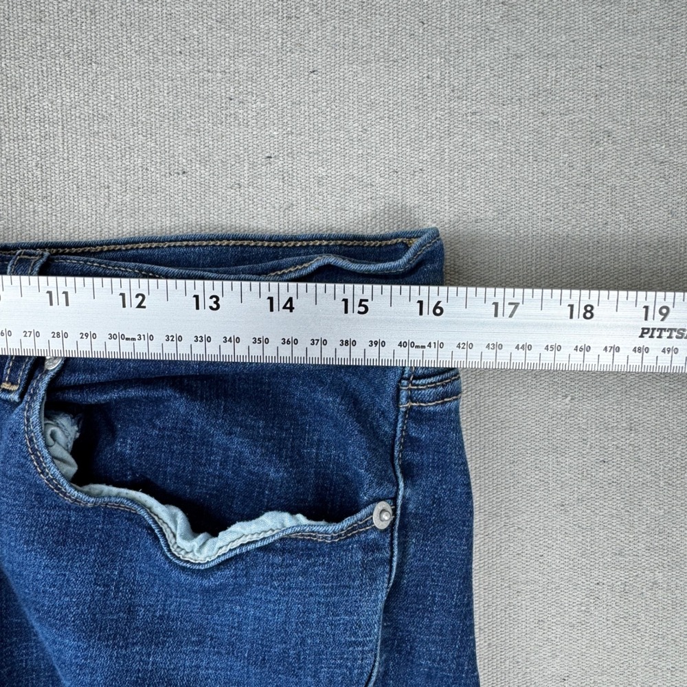 Levis Womens Classic Straight Leg Jeans Dark Wash Blue Denim Size 12 - Picture 7 of 10